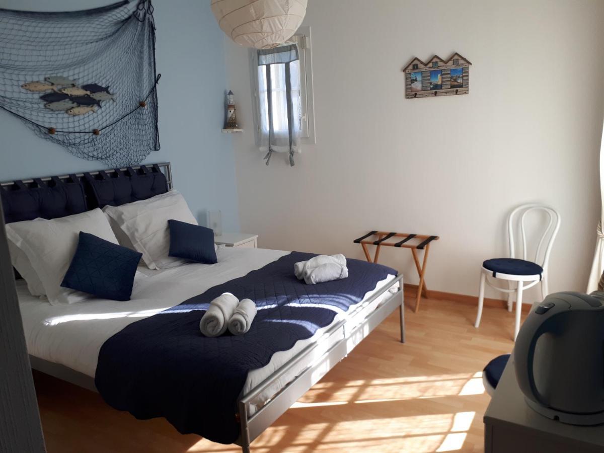 L'Aur~Elie Bed & Breakfast Lalinde Exterior foto
